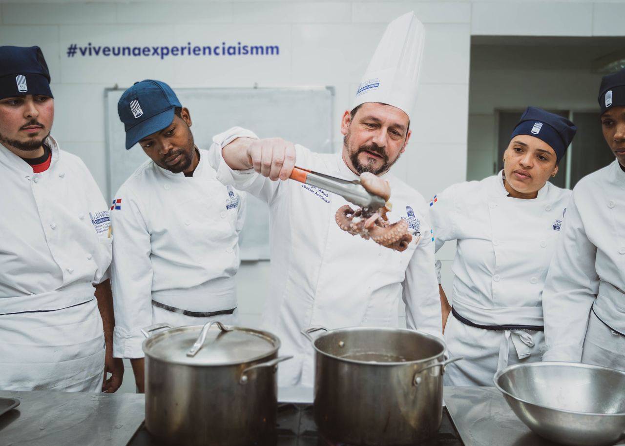 Cocinero, Panadero y Pastelero Profesional
