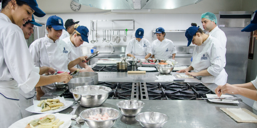 Cocinero, Panadero y Pastelero Profesional
